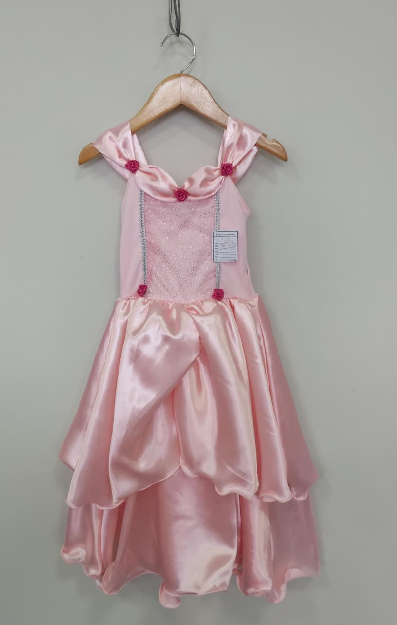 Fantasia Infantil Rosa com Estampa de Princesas Bela Adormecida e Aurora