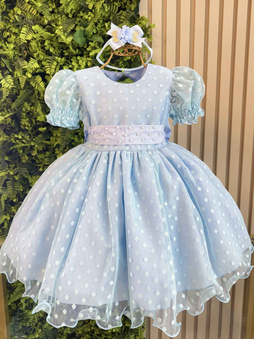Vestido Bebê Azul Claro Com Poá e Detalhes em Pérolas para Festas