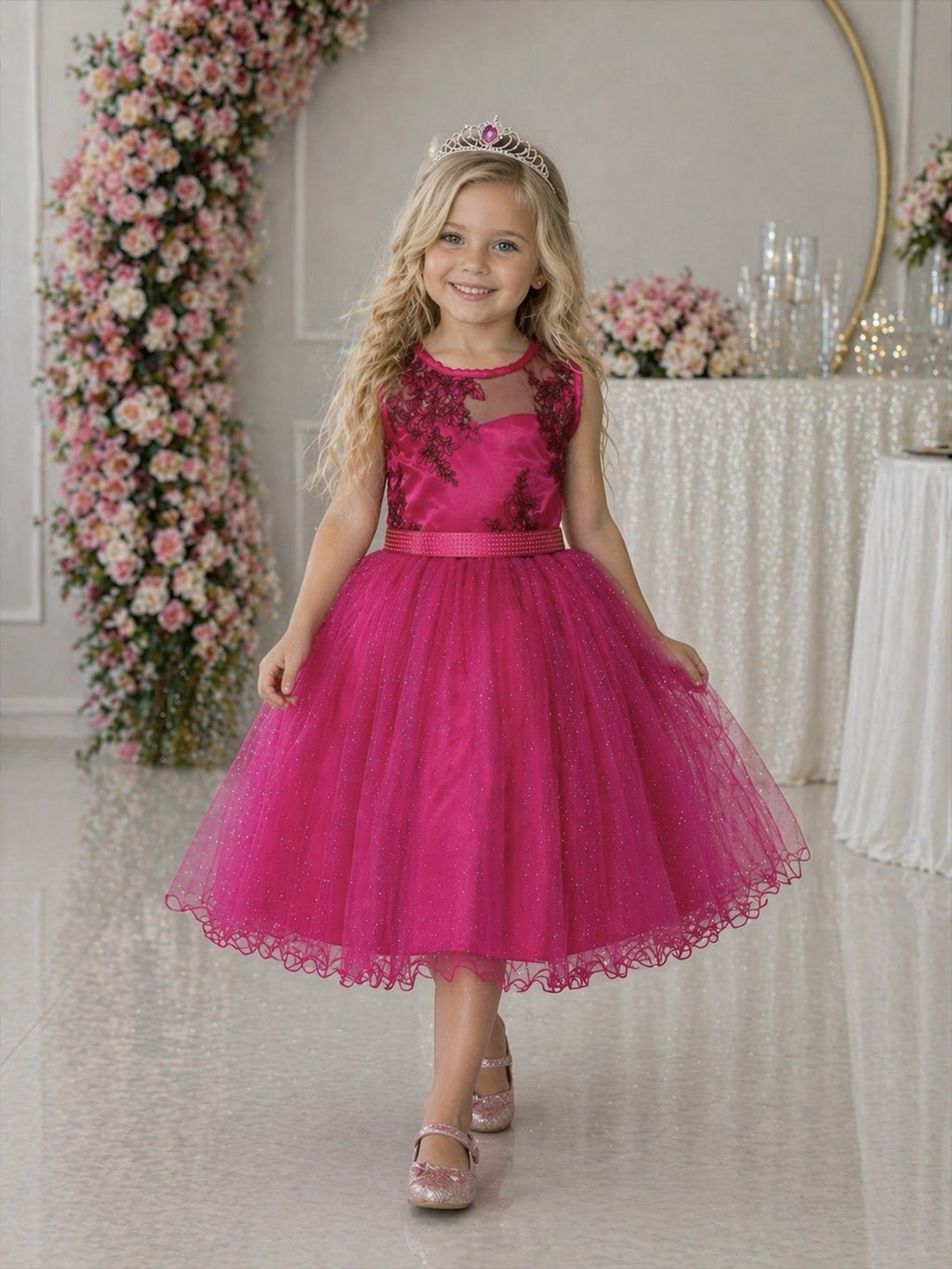 Vestido Infantil Rosa com Renda e Saia Brilhante com Cinto de Strass