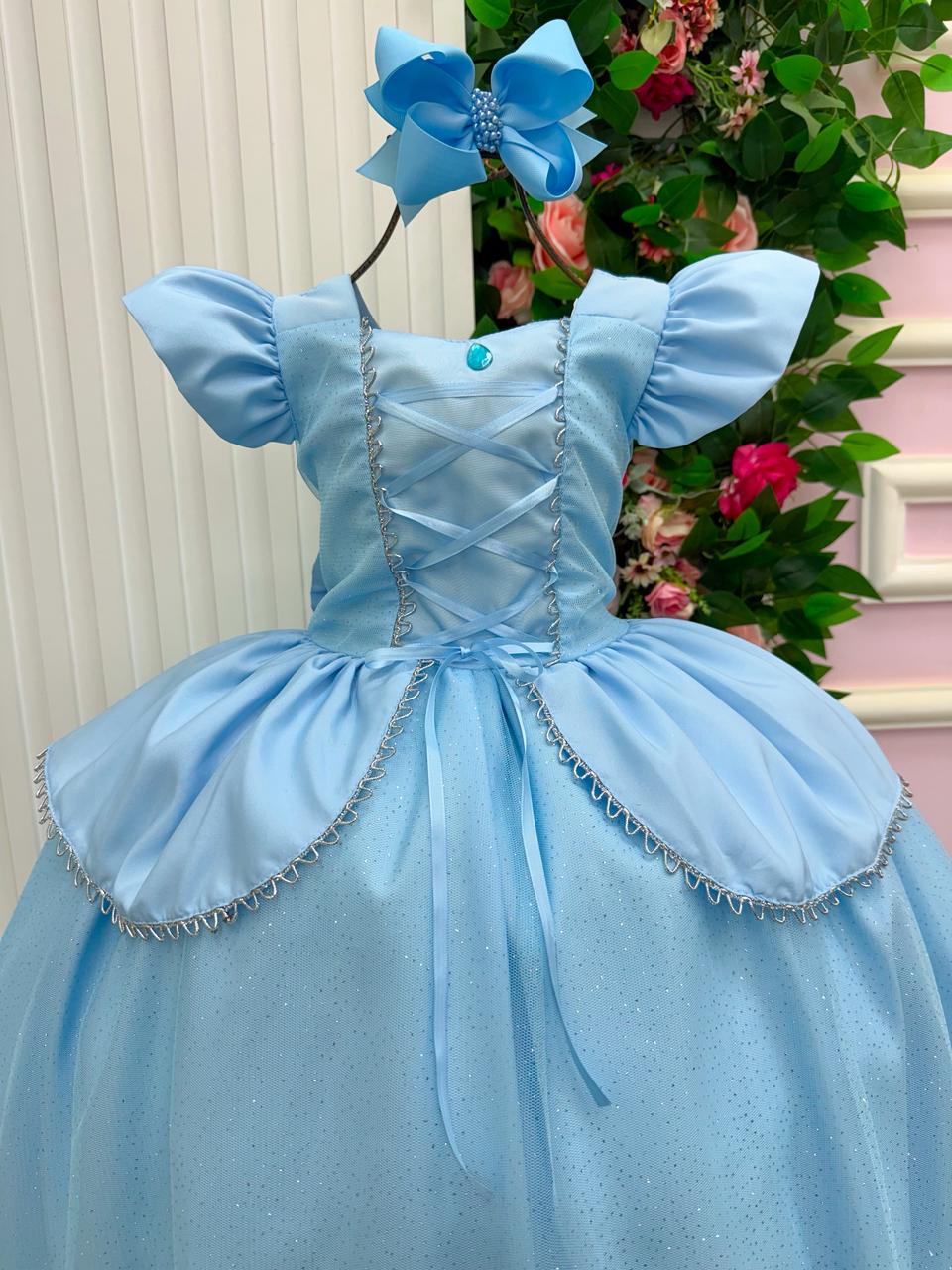 Vestido Longo Cinderela com Tule Brilhante e Mangas Bufantes