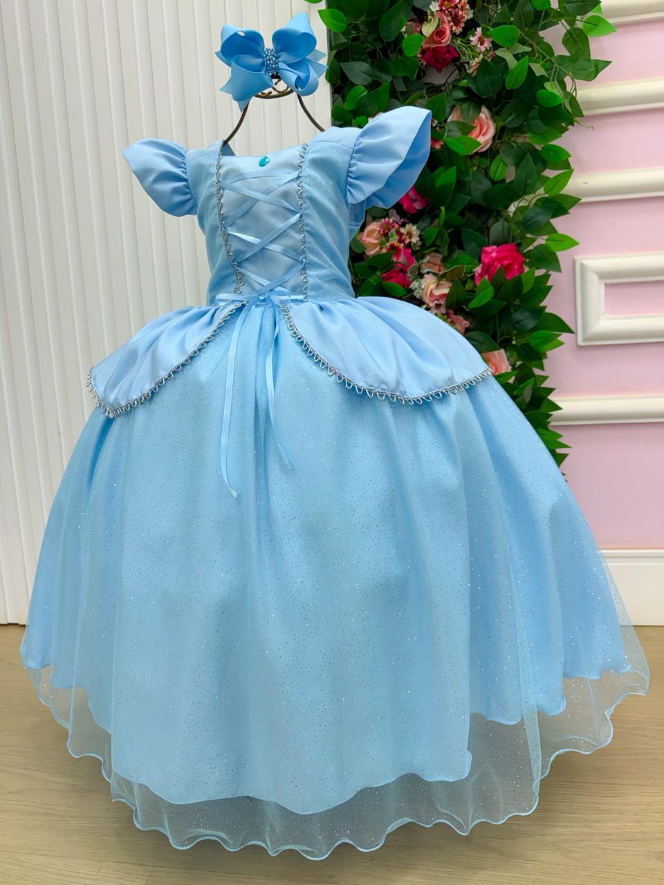 Vestido Longo Cinderela com Tule Brilhante e Mangas Bufantes